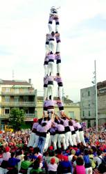 Els Minyons coronen un 3 de 9 amb folre i els Castellers de Sant Cugat dos castells de 7 en la jornada castellera