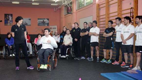 Marc Márquez promou l'esport inclusiu amb usuaris del Centre Pont al CAR