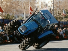 Alt: Sant Cugat acull aquest cap de setmana un espectacle d'acrobàcies amb cotxes i camions