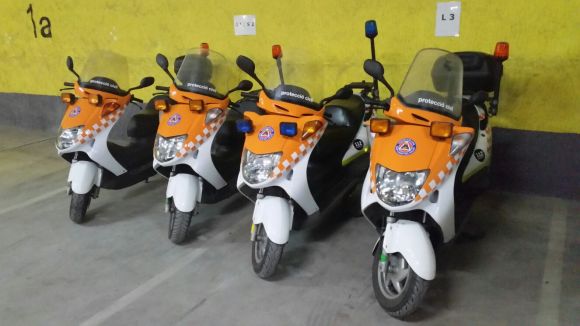 Protecció Civil amplia la flota de vehicles amb dues motos facilitades per la Policia Local