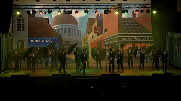 Lladres i policies protagonitzen el musical de Nadal de La Farga