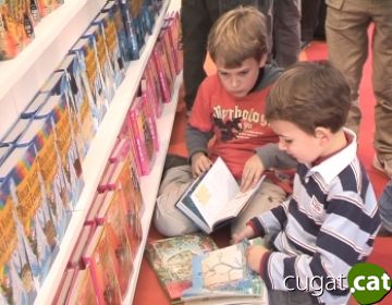 Alt: L'organització de la Setmana del Llibre, satisfeta amb l'inici de les activitats del cap de setmana