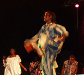 Milers de santcugatencs participen a les Jornades Internacionals Folklòriques