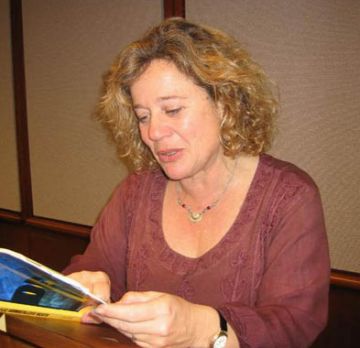 Alt: L'Ateneu ofereix avui una xerrada sobre l'escriptora argentina Nora Strejilevich