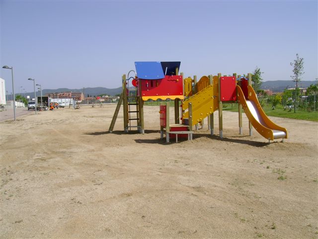 El Parc del Mirador i el carrer Víctor Català ja disposen de zones de jocs infantils
