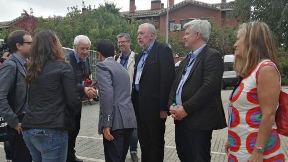 Els observadors internacionals que visiten Sant Cugat, preocupats per la repressió policial