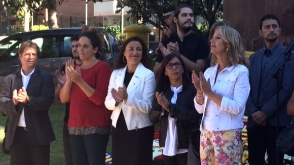Proclames a favor de la mobilització marquen l'ofrena floral de la Diada prèvia al referèndum