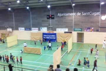 La segona jornada d'iniciació esportiva augmenta la participació fins a 100 nens