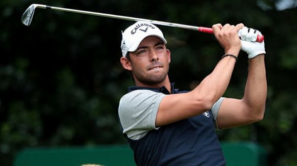 Pablo Larrazábal fa el par del camp i és 29è després de tres jornades