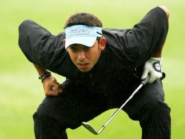 Larrazábal a cinc cops del líder del torneig Alfred Dunhill