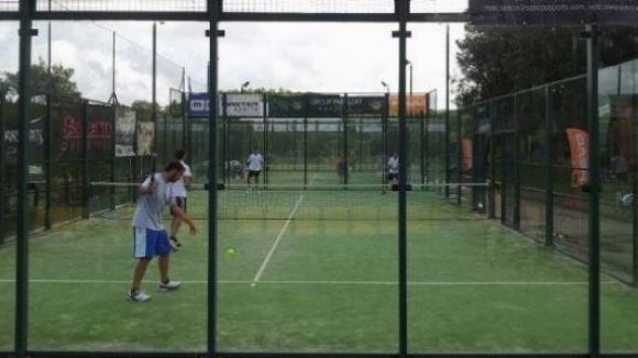 Prop de 220 participants disputen el Super Gran Slam de pàdel al Club Esportiu Valldoreix