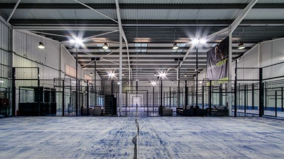 El DiR Sant Cugat amplia a 12 les pistes de pàdel indoor