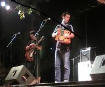 El Belda i el conjunt Badabadoc versionen amb ritmes caribenys clàssics del cançoner català