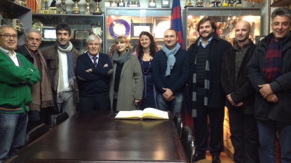 La il·lustradora del Teo, Àssum Esteban, homenatjada per la Penya Blaugrana