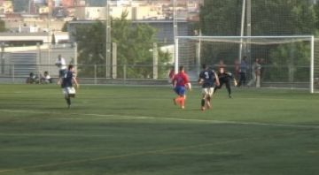 Alt: La Penya Blaugrana Sant Cugat venç 2 a 0 el Polinyà i està a un pas de l'ascens a Tercera Catalana