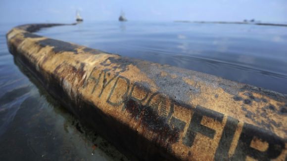 Els efectes de l'extracció de petroli sobre la població indígena, a 'El Pou'