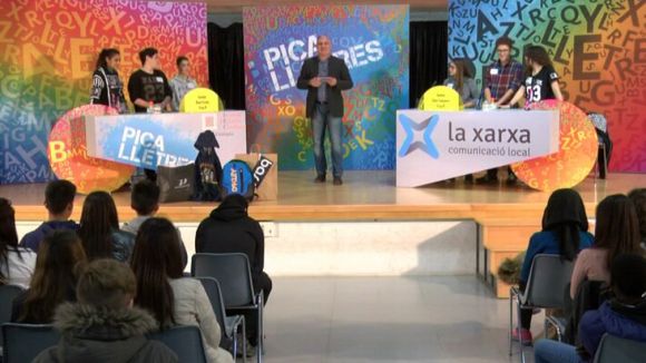 Els instituts Mont Perdut de Terrassa i Lluís Companys de Ripollet s'enfronten al 'Pica Lletres'