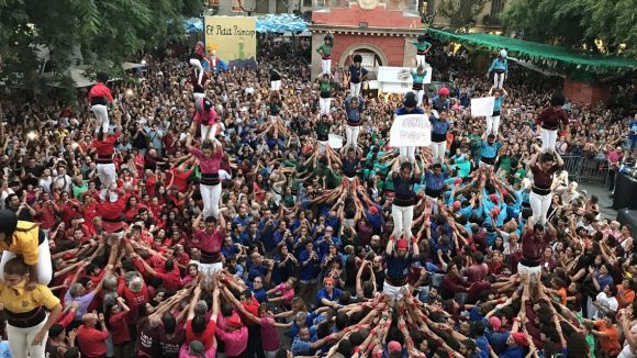 Els Gausacs se sumen a la condemna dels atemptats amb un pilar de 4