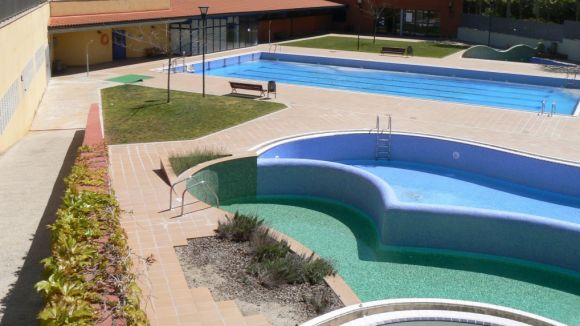 Les piscines ofereixen cursets de natació la primera quinzena de setembre