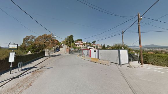 Comencen les obres per reconvertir la plaça de Miquel Olivella de la Floresta en un espai per a vianants