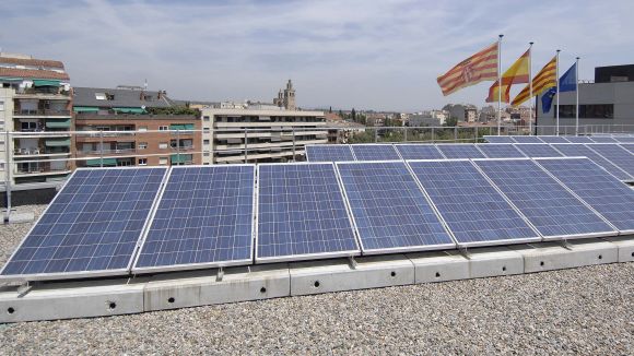 El consistori ingressa 28.000 euros amb les instal·lacions fotovoltaiques municipals