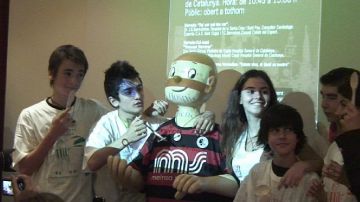 Els 'Polseres Vermelles' omplen la sala d'actes de l'HGC