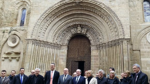 La portalada de l'església de Santa Maria d'Agramunt llueix restaurada pel CRBM
