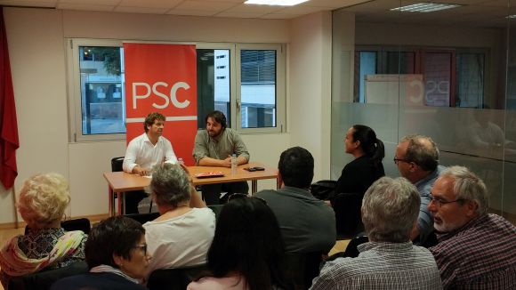 El PSC debat amb els afiliats i el diputat Pedret sobre el posicionament del partit amb relació al referèndum