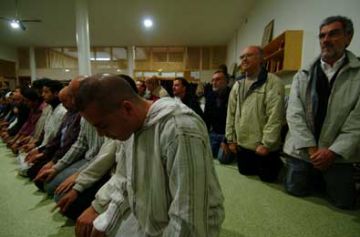 Alt: La comunitat musulmana de Sant Cugat comença el ramadà