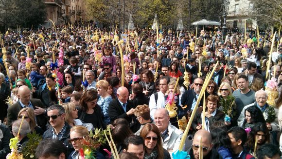 La benedicció de les palmes i els palmons, aquest migdia a la plaça d'Octavià