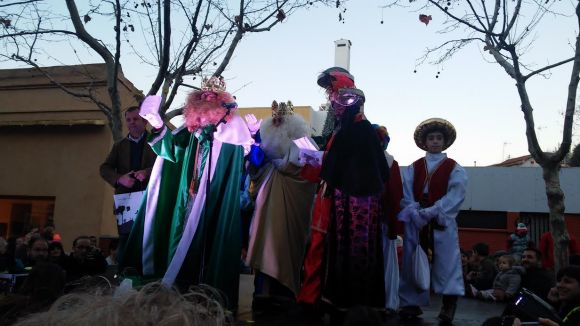 Ses Majestats usaran l'helicòpter, el tren i els cavalls per arribar a tots els districtes