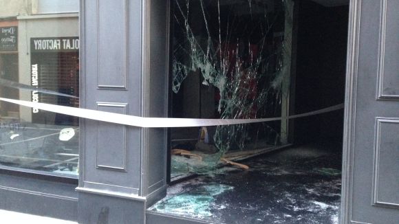 Robatori a un comerç del carrer de Santa Maria aquesta matinada