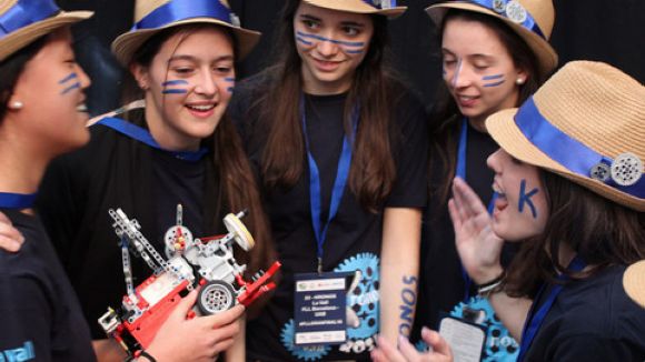 L'equip d'una santcugatenca finalista al First Lego League busca empreses patrocinadores