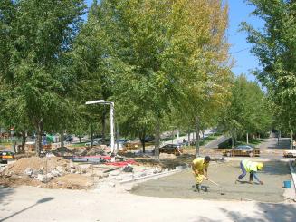 Les obres a l'avinguda Torre Blanca limiten la circulació a un sol sentit