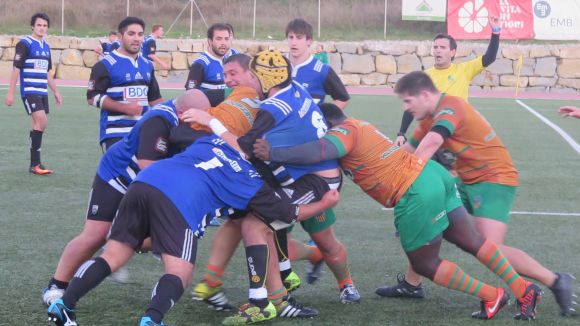 Un Rugby Sant Cugat molt sòlid en defensa supera el Tecnidex València per sumar el segon triomf seguit