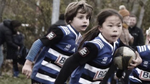 'Connectats a l'estiu' visita el Club Rugby Sant Cugat per descobrir el campus de pretemporada