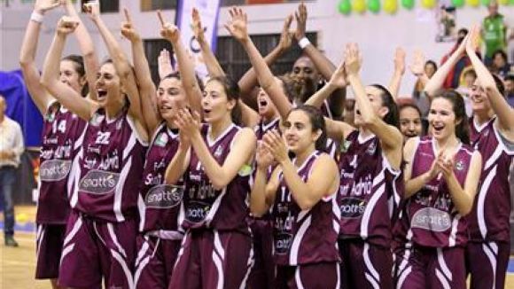 Itziar Llobet i el Femení Sant Adrià colpegen primer davant el CB Al-Qázeres