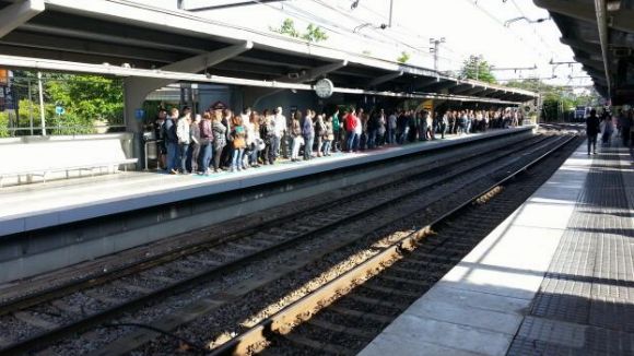 FGC reforça la freqüència de trens per a la Diada