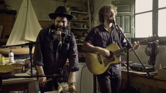 Les versions de blues i folk del duo Sola & Estella omplen avui el Mut