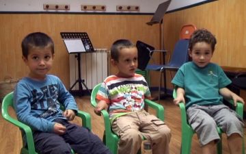 Alt: Descobreix els secrets de l'educació musical per a infants a Cugat tv