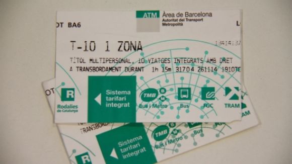 La Policia Local deté una persona per vendre targetes falses de transport públic
