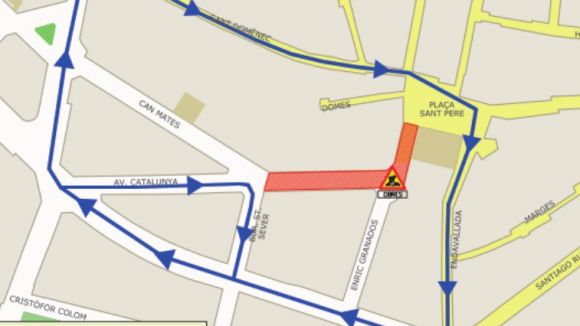 Últim dia del tall de trànsit al carrer d'Enric Granados i l'avinguda de Catalunya