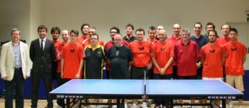 Un equip de veterans, novetat en la nova campanya de tennis taula de la UESC