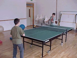 Últimes places per a les Escoles d'Estiu de tennis taula