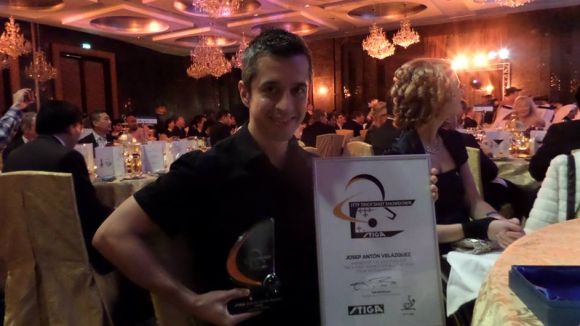 Josep Antón Velázquez, protagonista al programa 'Kick About +' del canal CBBC