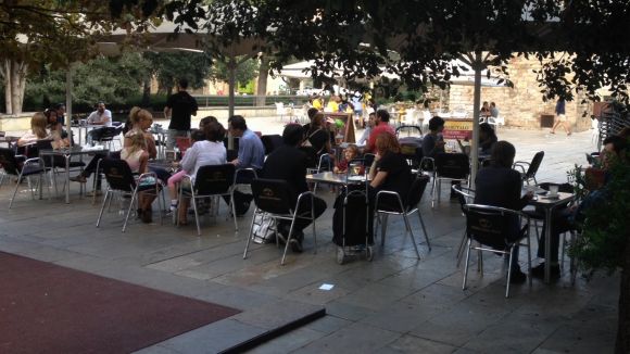 L'horari de les terrasses dels bars i restaurants s'escurça en motiu de l'inici de temporada d'hivern