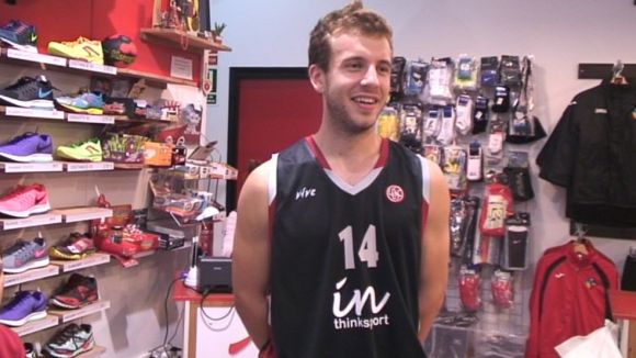 La UESC presenta la nova samarreta a Thinkinsport