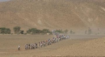 Els santcugatencs més forts, a través del desert