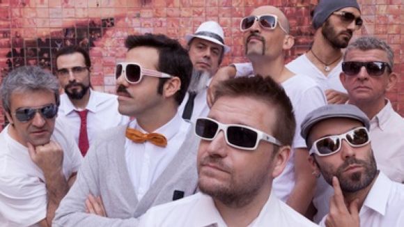 Alt: La Fundación Tony Manero actuarà avui a la l'Espai d'Arrel de Festa Major