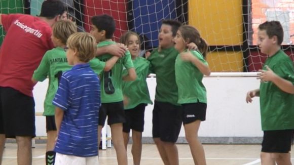 Triomfs visitants a les jornades d'handbol escolar de l'OMET a Can Llobet